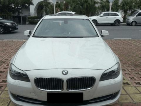 广东车友花21万买辆宝马5系谈业务，打开发动机舱整个人呆住了