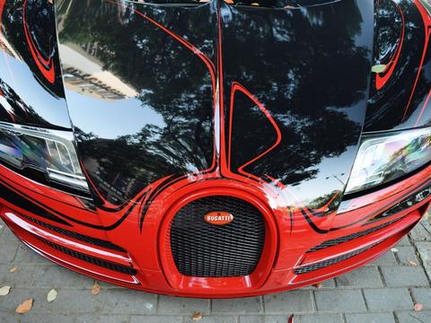 中国第1台被开罚单的布加迪，体质不好的人都开不了这车