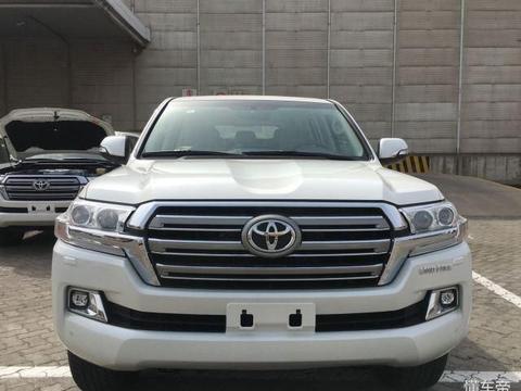 畅销全球各地 兰德酷路泽5700 18款 VXR！