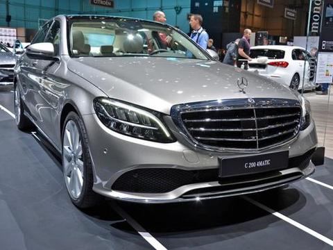 宝马3系看完它睡不香了！外观更大气，30万就有100万的面子。