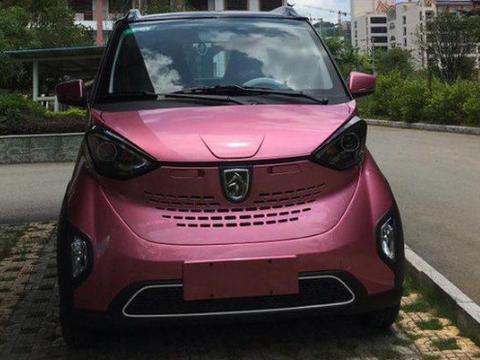 宝骏“神车”又来了，售3万，不烧油能自动泊车，女神都喜欢它。