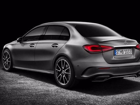 奔驰A级三厢曝光 北京车展亮相