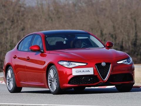 意大利造公路神器，阿尔法·罗密欧Giulia预赏