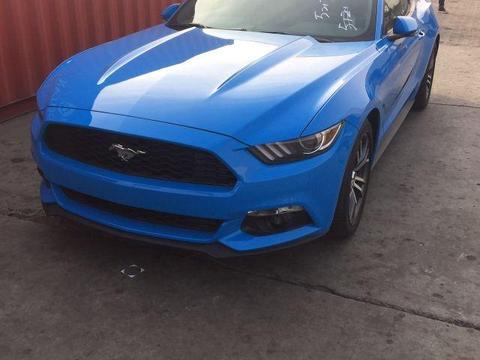 17款福特野马硬顶 敞篷基础版P版图片解析