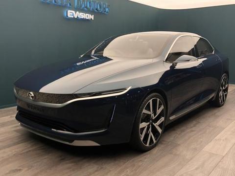 这豪华车用上“北汽”车标！比大众CC还帅气，看来国产真要努力