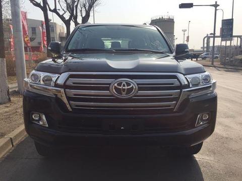 18款丰田酷路泽4000中东版配置介绍细节成就典范硬汉柔情、