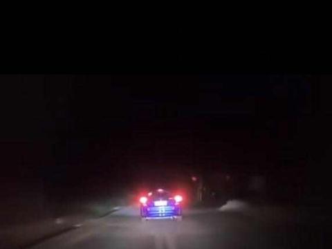 思域司机开的快直接翻沟里去了? 这真不是一台思域