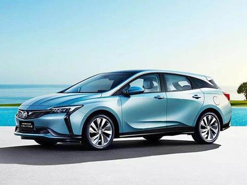 新能源车市场迎来一颗重磅炸弹，国产品牌难道继续高枕无忧？