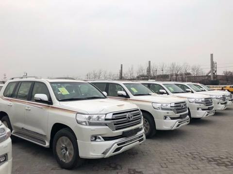 中东版丰田兰德酷路泽顶配