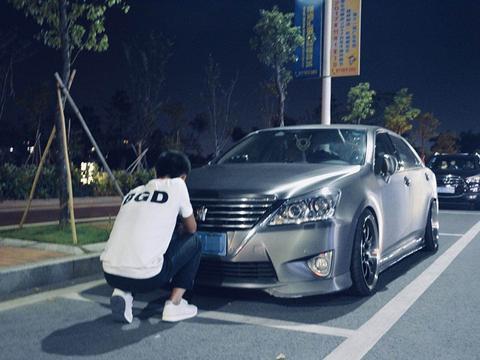 我的皇冠不懂VIP！来自东莞的皇冠改装案例