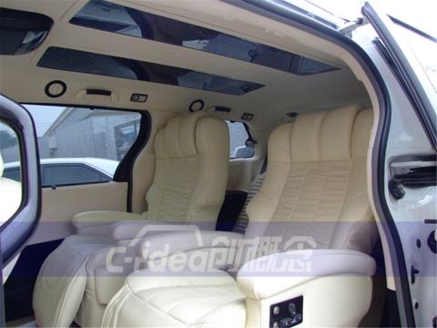 塞纳河畔的浪漫 丰田塞纳改装豪华商务