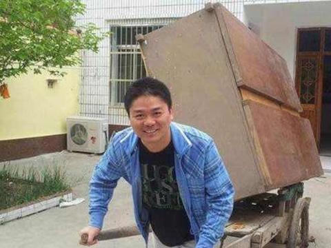 曾经被前妻抛弃穷小子