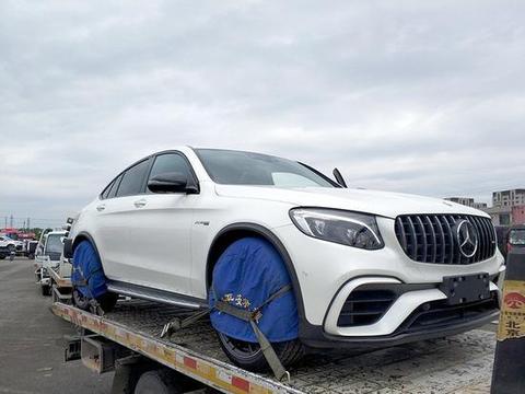 梅赛德斯-AMG GLC 63 S Coupe展前现身