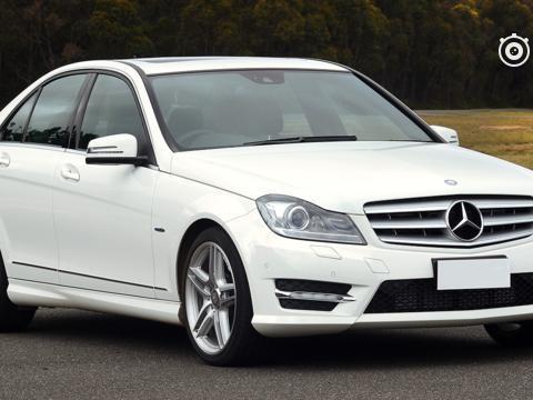 养一辆奔驰C级和宝马3系这种级别的车，需要花费多少钱？