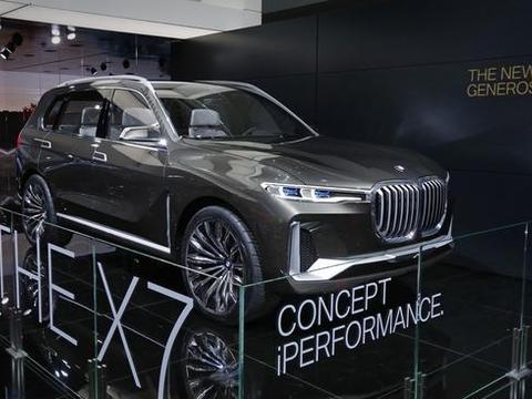 家族旗舰SUV 宝马X7概念车北京车展亮相!