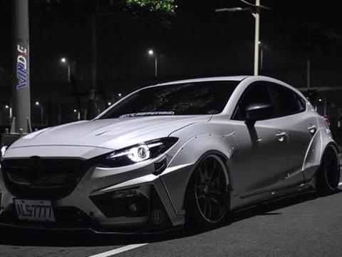 奢侈宽体轿跑除了凌渡，还有马自达昂克赛拉！