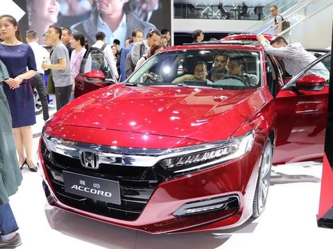 月薪3500，夫妻俩到底应该买雅阁还是雅迪？