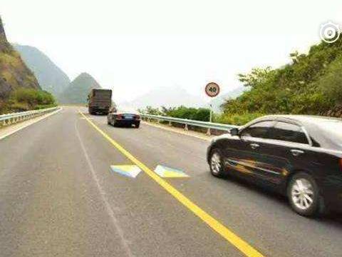 注意，高速上有这几种新标线，一不注意就是200元扣3分