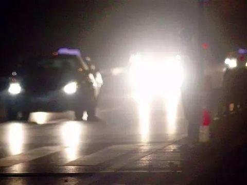 好的照明更安全，这三款小型SUV都配备了LED大灯