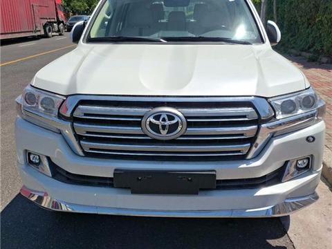 18款中东版酷路泽4000 豪华改装不愧是陆地上的巡洋舰