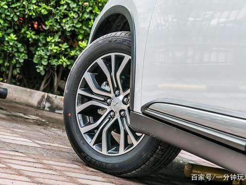 10来万的SUV中，最稳的选择是它 质保5年配原装进口发动机+8气囊