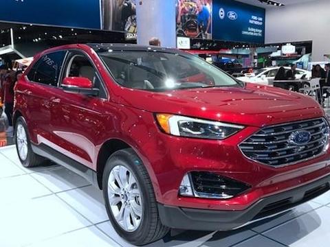 福特这款车轴距2.85米，百公里油耗6.9L，15万起月销过万！