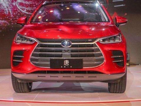 比亚迪唐二代来了,小姐姐现场演示如何用中控屏“吃鸡”