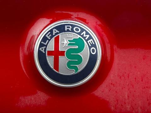 高冷的童话——阿尔法·罗密欧 Giulia