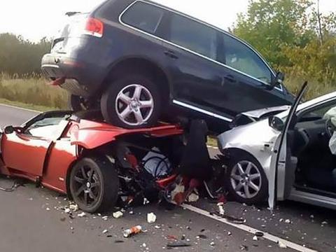 撞到豪车了,赔不起怎么办?