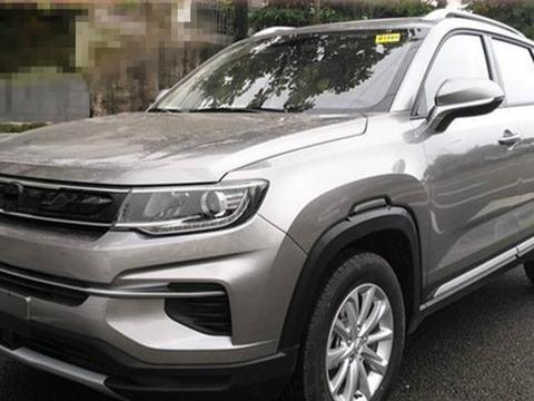 偶遇全新长安CS35! 空间不输宝骏510, 配1.6L卖7万, 还买啥缤智