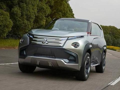 普拉多慌了！三菱打造硬货，配3.5L +8AT，全时四驱，22万起！