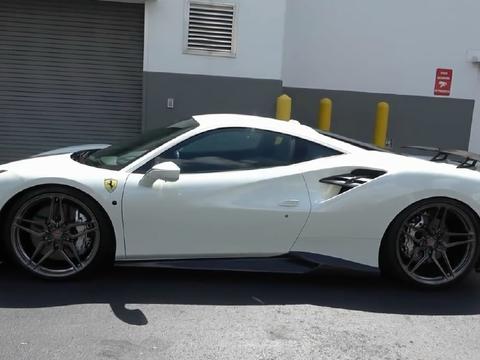 实拍法拉利488，被它帅到