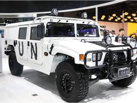 88万喜提东风猛士，操控完爆悍马，看到内饰的那一刻车主懵了