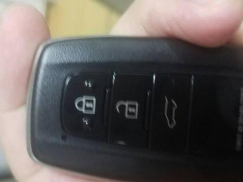 买车选择普拉多怎么样? 听普拉多车主说完, 后悔买错了车