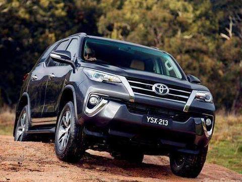 丰田新车来袭, 纯进口配四驱售25万，性价比不输普拉多