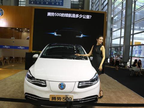 车靓人美，腾势500纯电动汽车实拍，500公里超长续航媲美特斯拉！