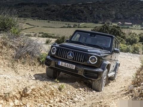 38年模样不改卖120万，这车见过都说值，越野猛过路虎卫士