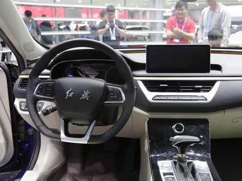 售15万配全景天窗，又一国产车要涨脸了！档次感与奥迪A4相媲美