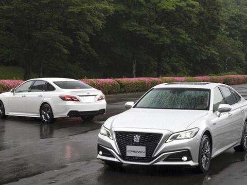 15代丰田皇冠来了, 比宝马5系更美, 28万起能否重回巅峰