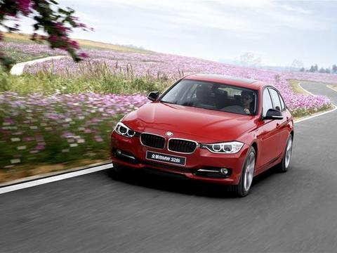 手握30万，奔驰C级、宝马3系、奥迪A4L该选择谁你心里没点数吗？