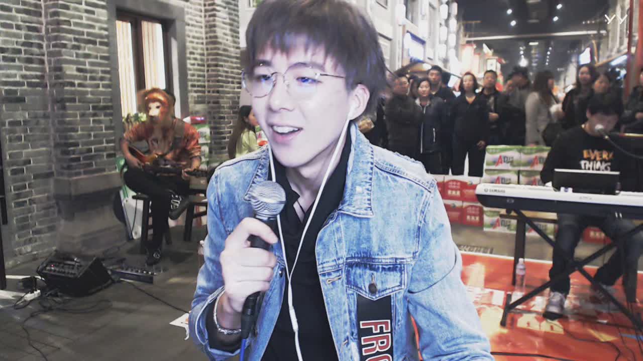 薛之谦和最近大火摩登兄弟同台，谁更惊艳?