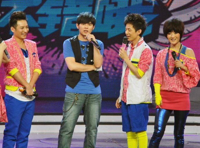 他饿肚子录制《快本》,却受到如此待遇,今成快