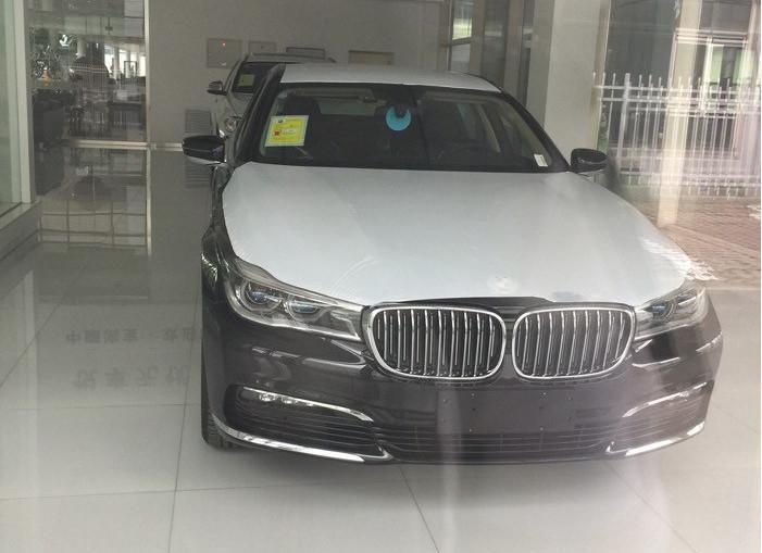 车友花84万入手宝马730Li, 朋友太胖, 却说坐着不费事
