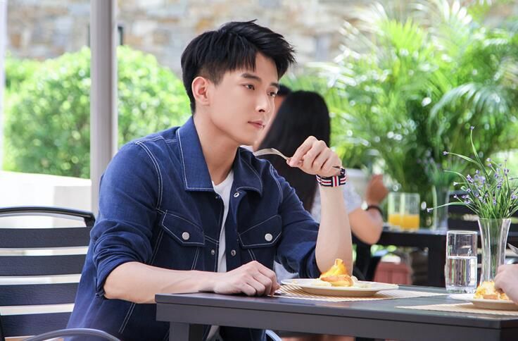 《最美的安排》柴浩伟杀青 甜心系男友值得拥有