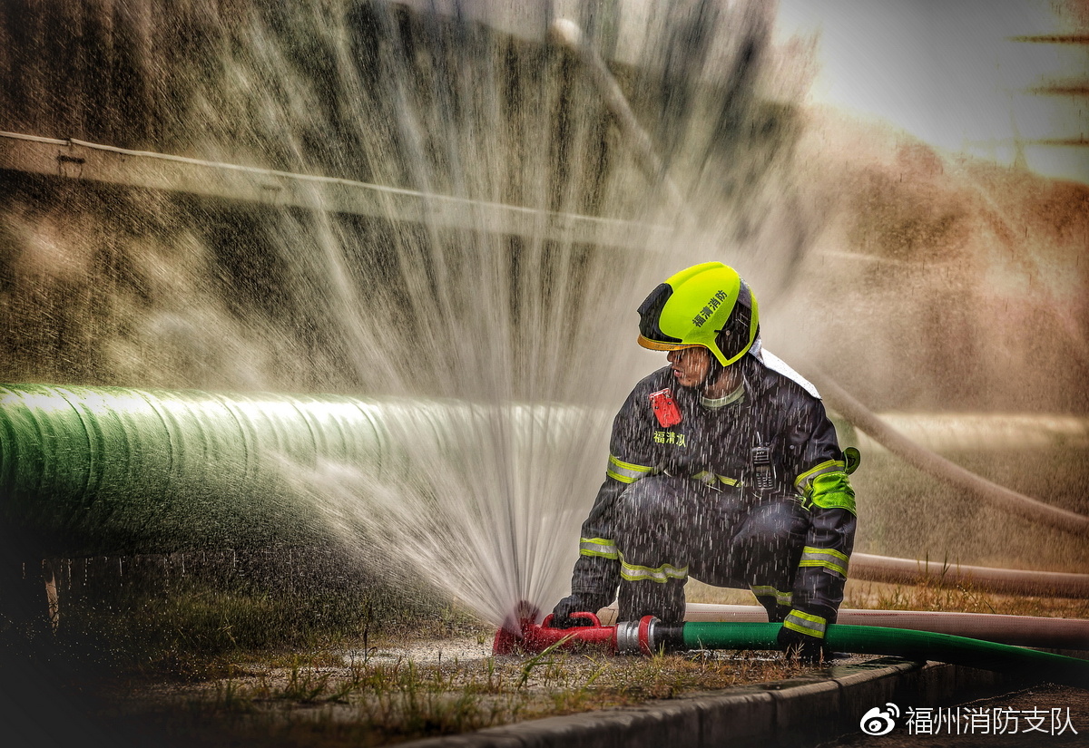 您知道消防员救火有多危险吗?直到我看了这个