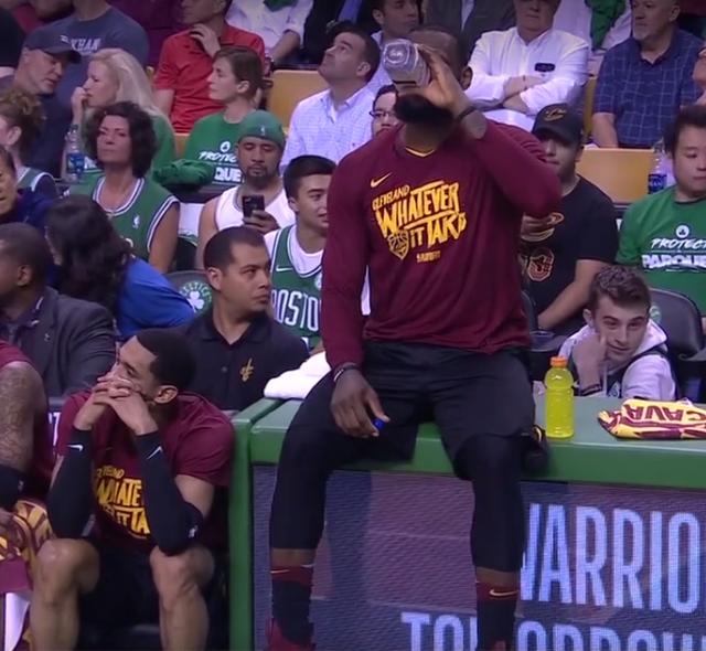 骑士输球詹姆斯很淡定,东决打抢七泰伦卢1番话