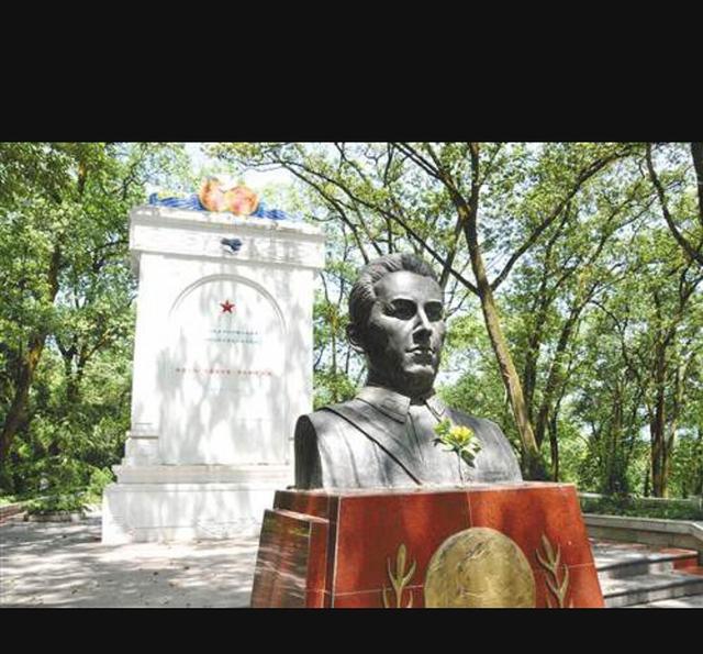 他是乌克兰人,却被评为100位为新中国作出突