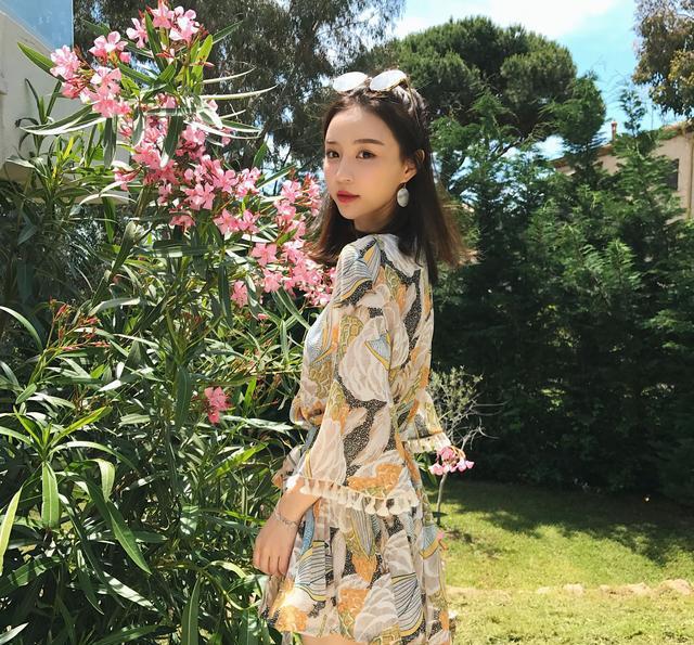 吊带连体裤搭配 不可思议! 150矮个子女生, 这样穿连体裤, 拉长身高比例显个高
