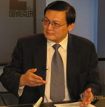 老梁评价冯小刚人品只用了8个字,网友:太犀利