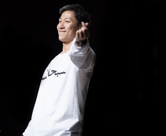 从小鸡舞到最后的《圣斗士星矢》,胡浩亮有没